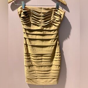Chic Strapless Gold Dress